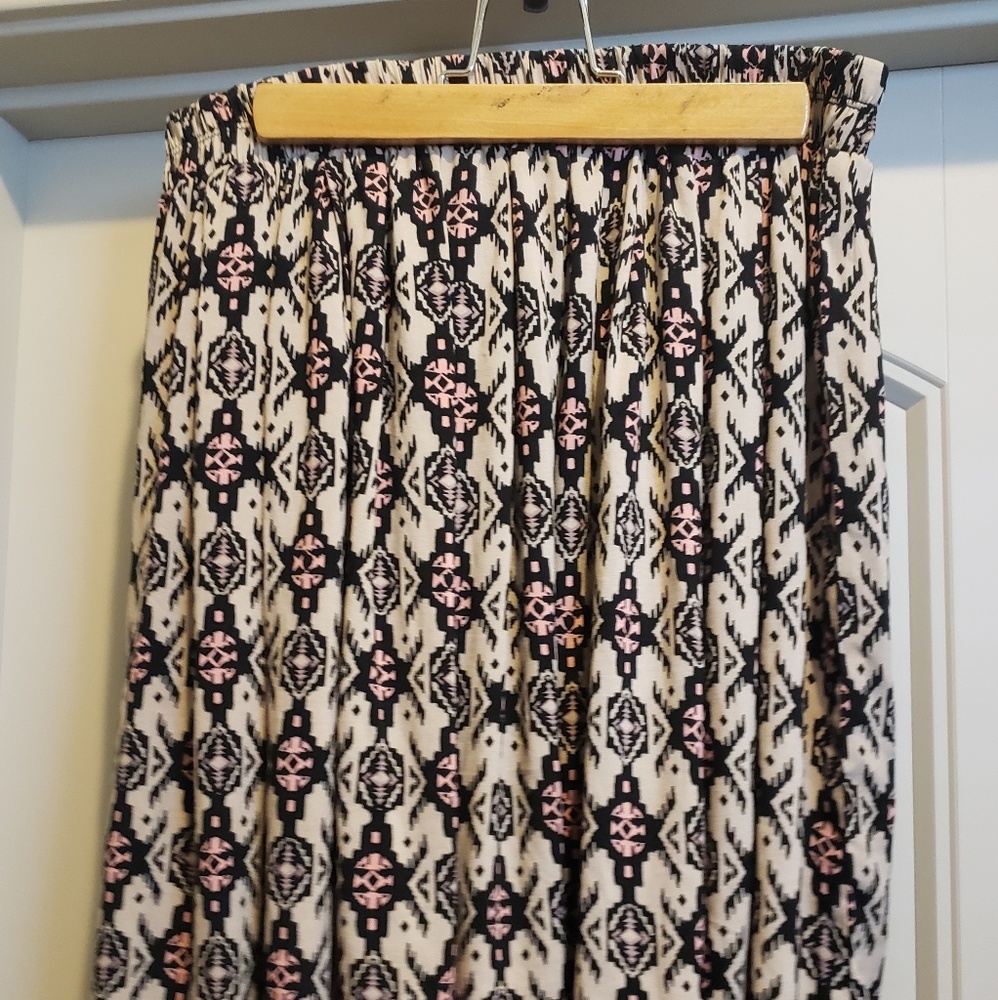 Xhiliaration Large Skirt